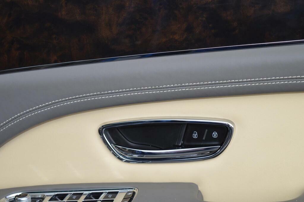 Bentley Bentayga Automatic Blue #19