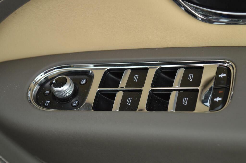 Bentley Bentayga Automatic Blue #18