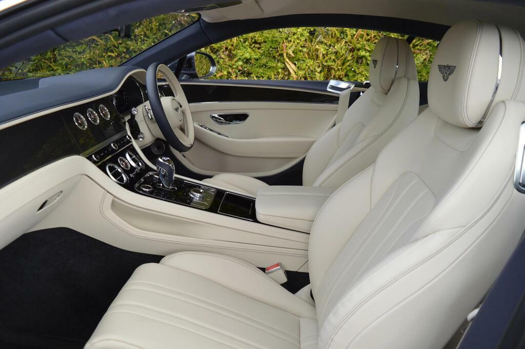 Bentley Continental Gt V8 Hybrid 4.0 V8 High-performance 25.9Kwh Gt Coupe  #2