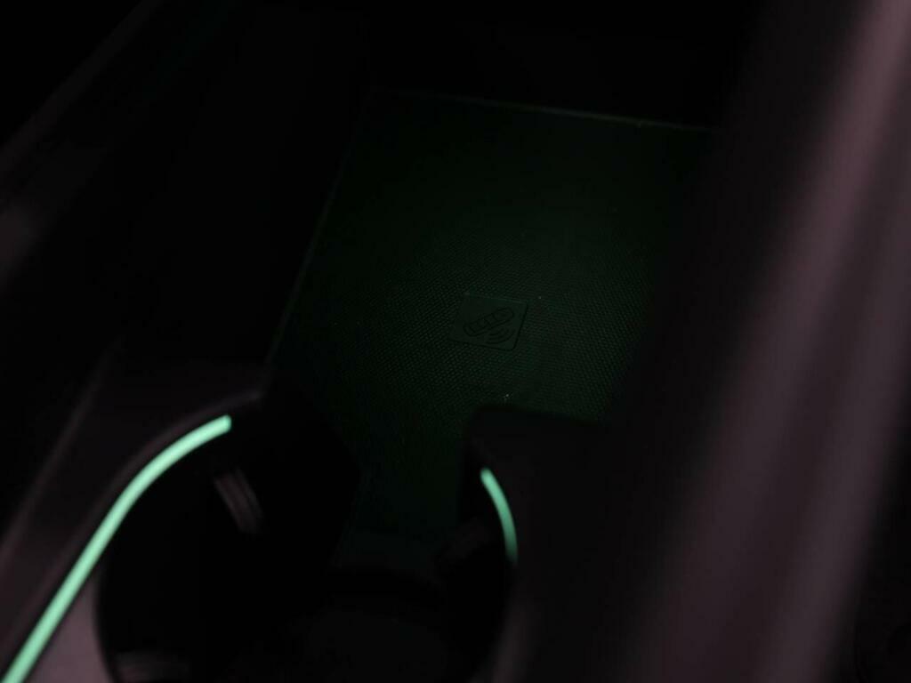 Porsche Macan Base #34