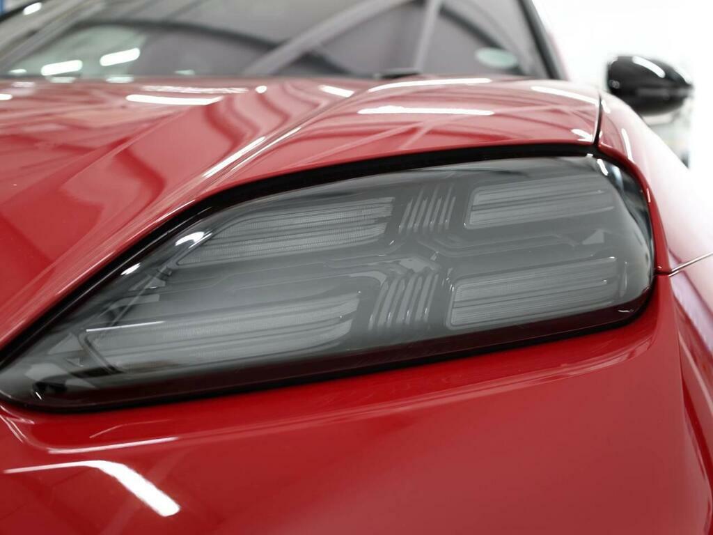 Porsche Macan Base #16
