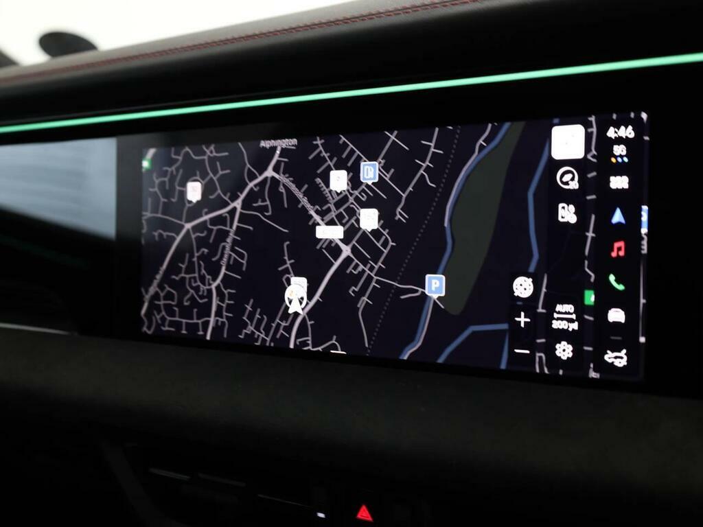 Porsche Macan Base #49