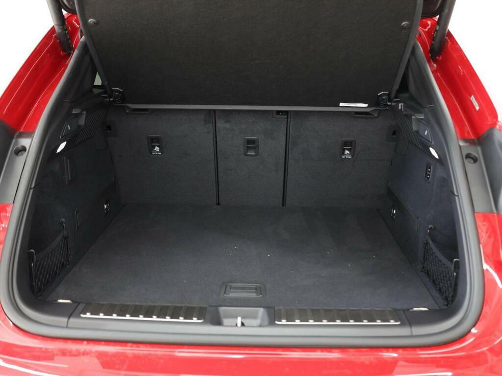 Porsche Macan Base #50