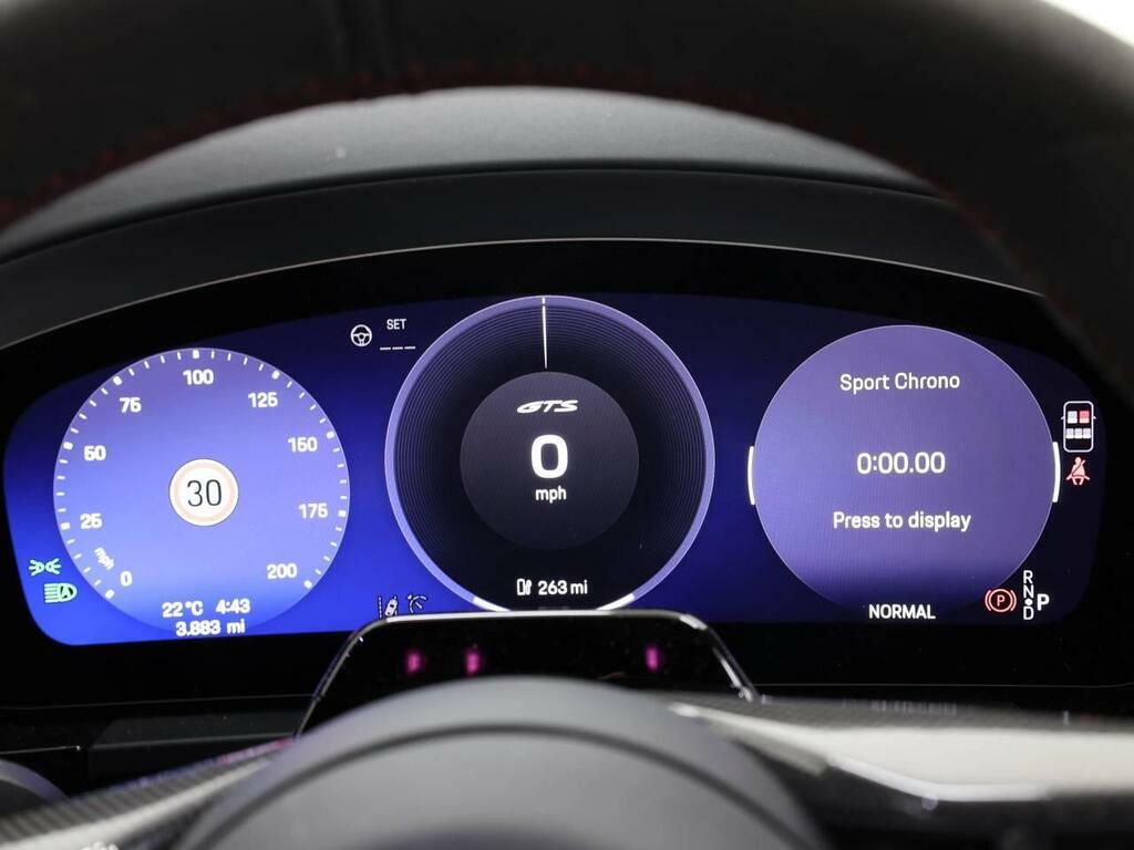 Porsche Macan Base #27