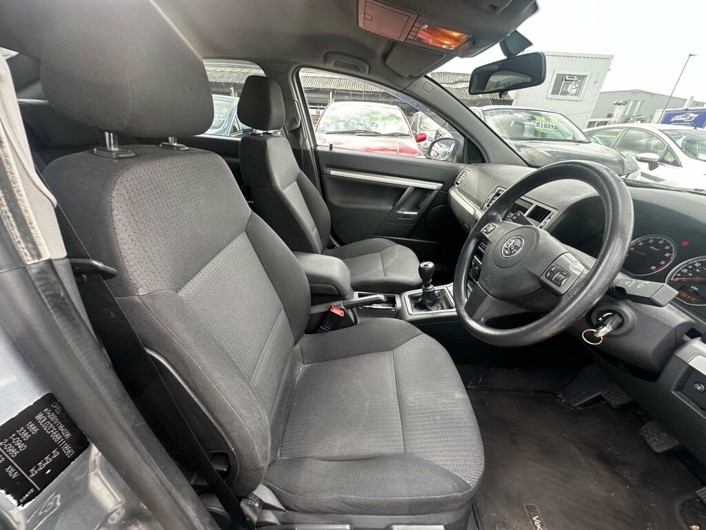 Vauxhall Vectra Hatchback Silver #15