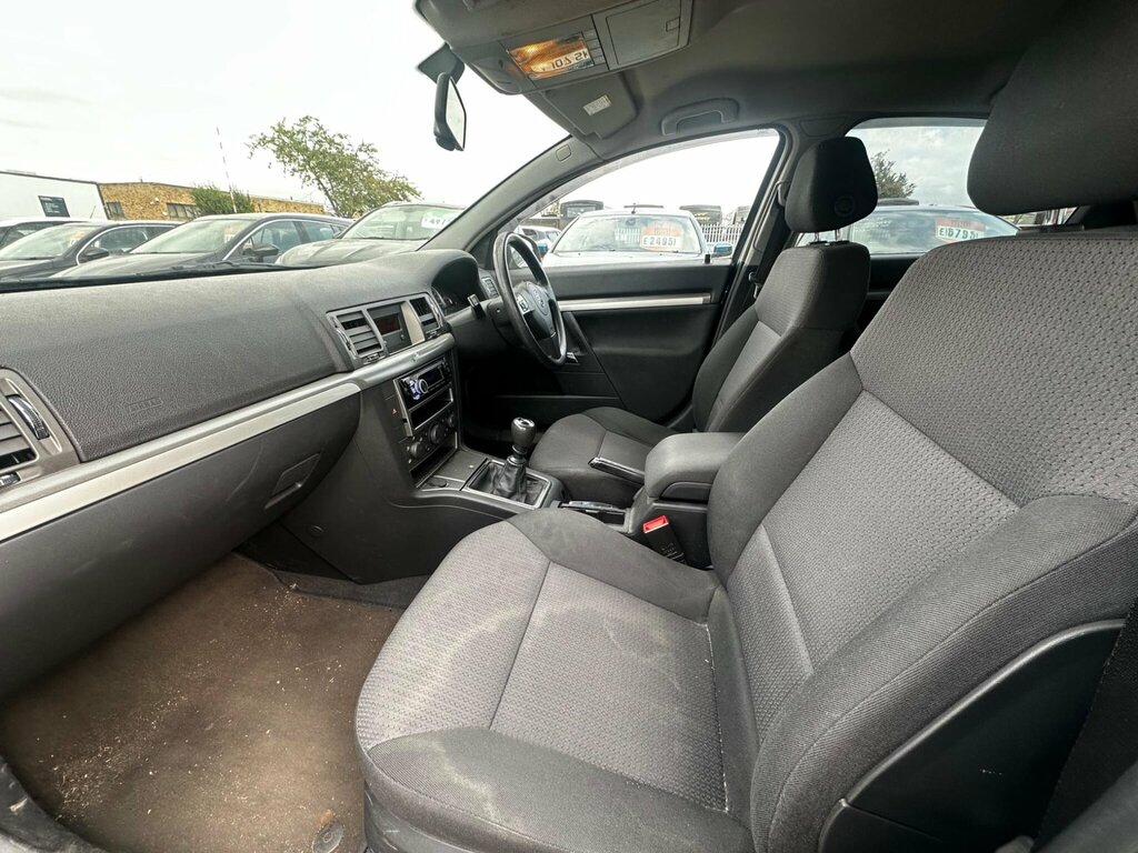 Vauxhall Vectra Hatchback Silver #22