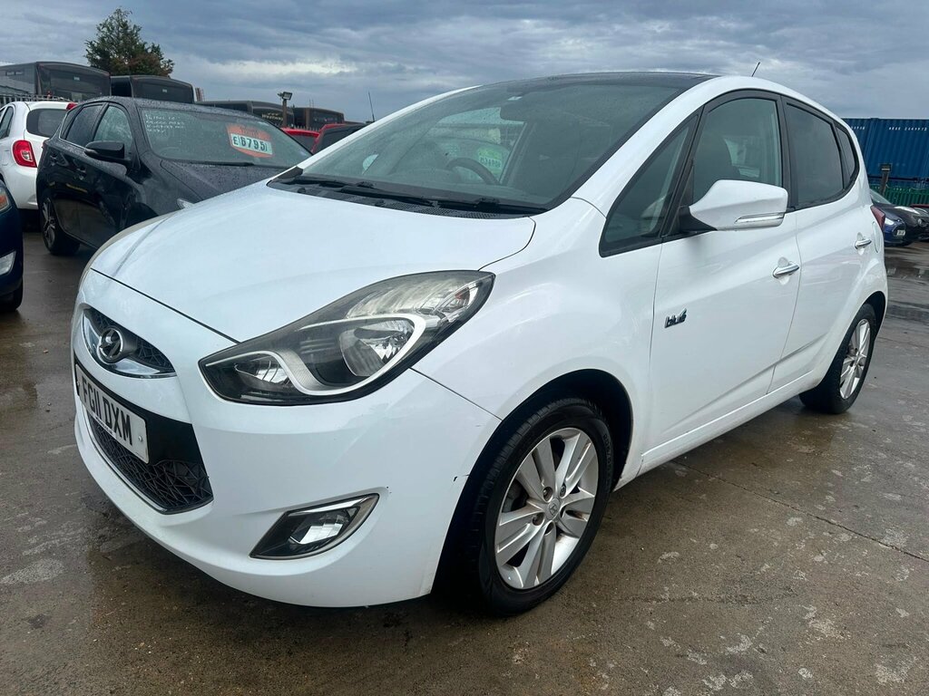 Hyundai Ix20 1.4 Style Euro 5 Ss White #4
