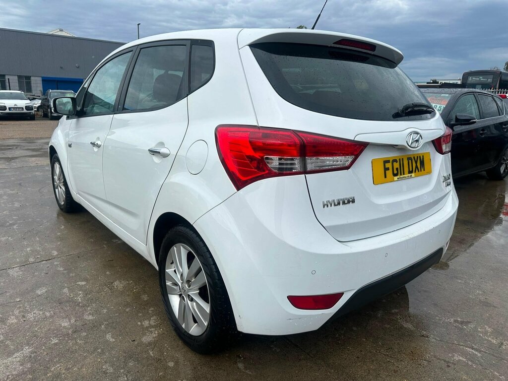 Hyundai Ix20 1.4 Style Euro 5 Ss White #6