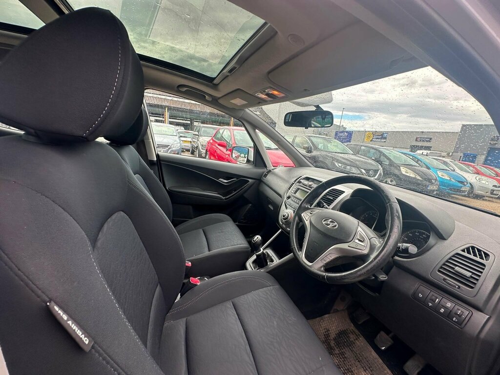 Hyundai Ix20 Active Grey #15