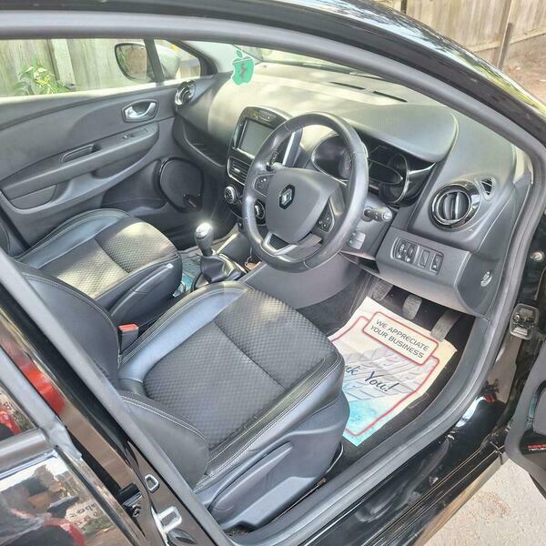 Renault Clio 0.9 Tce Gt Line Black #2