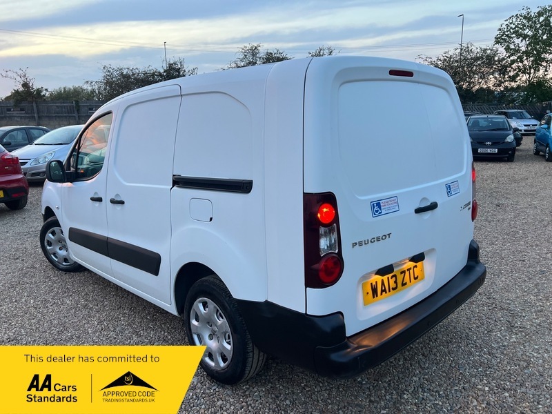 Peugeot E-Partner E-hdi Se L2 750 White #4
