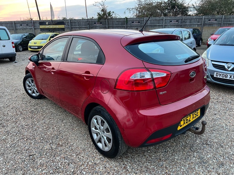 Kia RIO Crdi 1 Air Ecodynamics Red #4