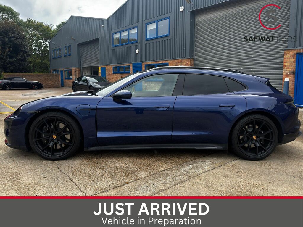 Porsche Taycan 2024 Performance Plus 93.4Kwh Gts Sport Turismo Blue #3