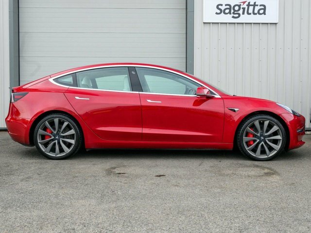 Tesla Model 3 2019 Dual Motor Performance Saloon GJ69WBF Red #4