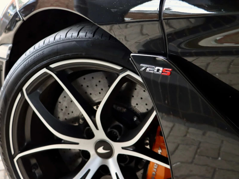 McLaren 720S Performance #12