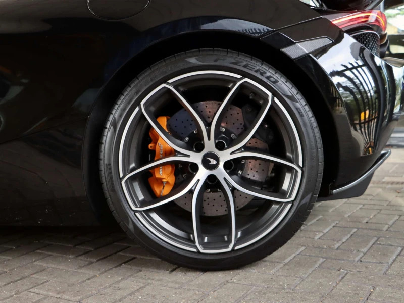 McLaren 720S Performance #11