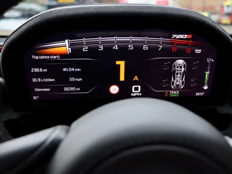McLaren 720S Performance #24