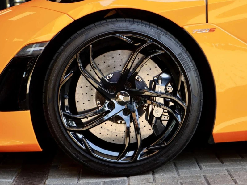 McLaren  V8 Ssg Blue #16