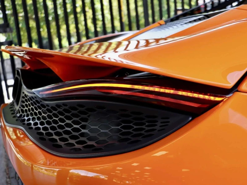 McLaren  V8 Ssg Blue #10