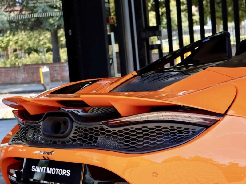 McLaren  V8 Ssg Blue #11