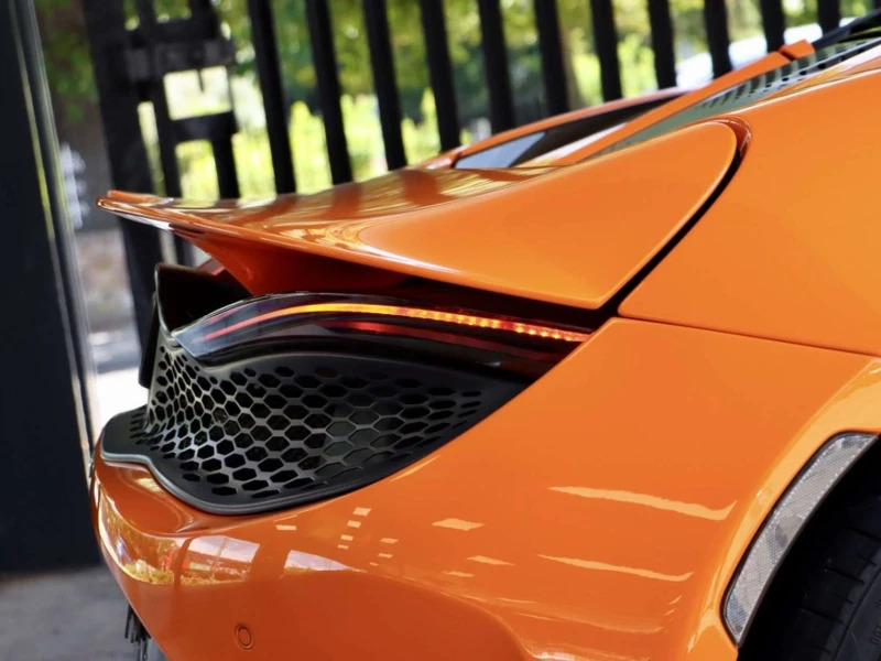 McLaren  V8 Ssg Blue #9