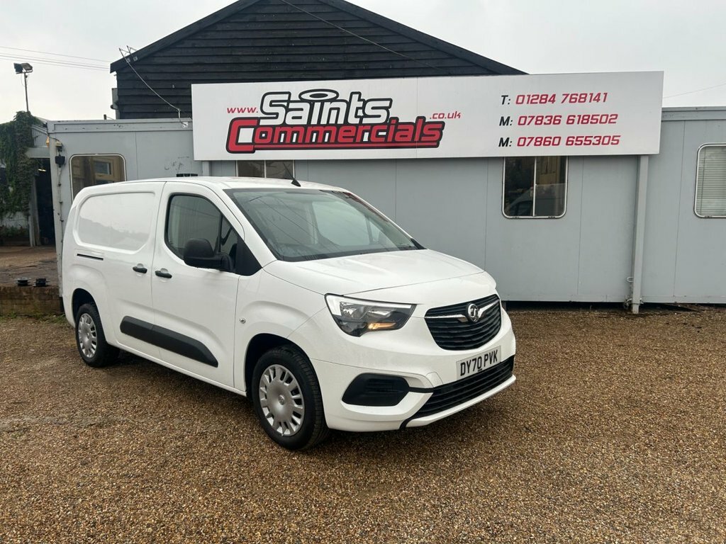 Vauxhall Combo 1.5L Sportive White