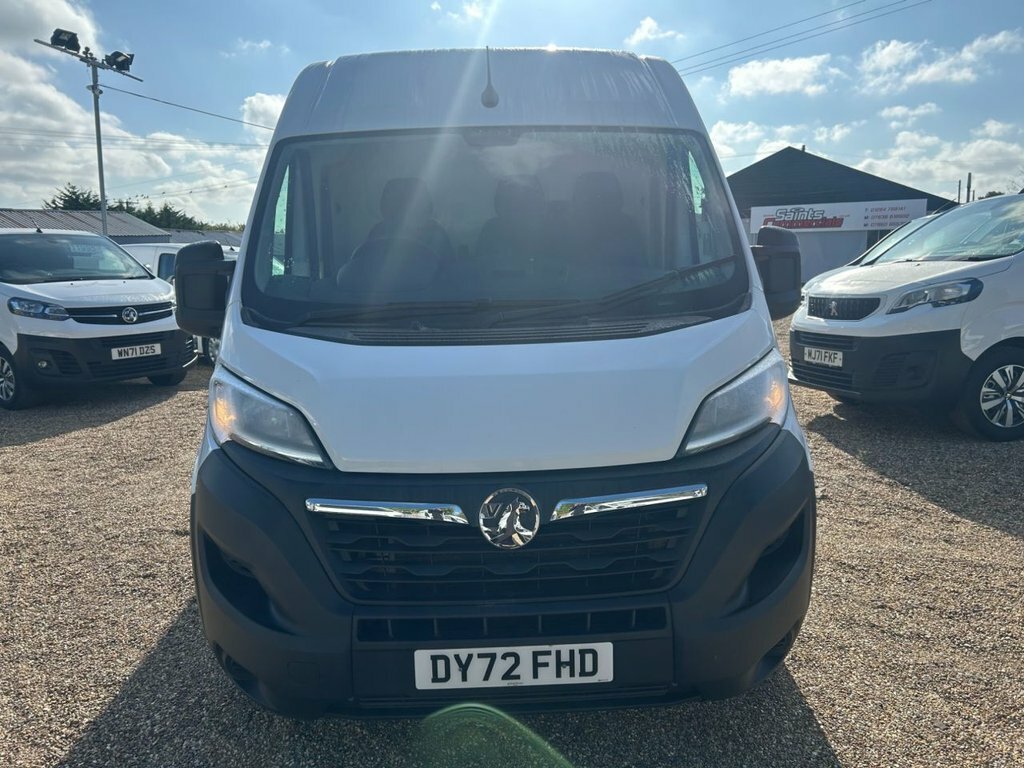 Vauxhall Movano 2.2L Dynamic DY72FHD White #4