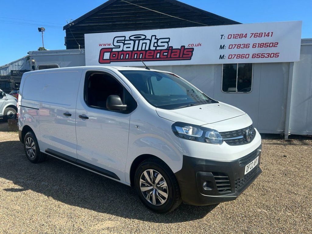 Vauxhall Vivaro 1.5L Dynamic 6Dr DP22AHY White