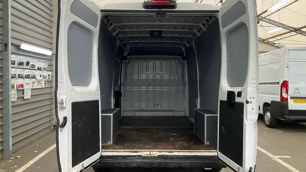 Toyota PROACE 2.2 Bluehdi 35 Icon Long Panel Van Manu White #4