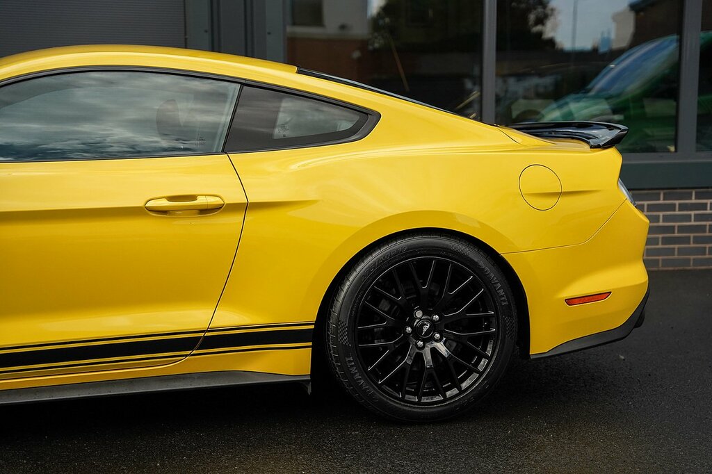 Ford Mustang Gt Red #28