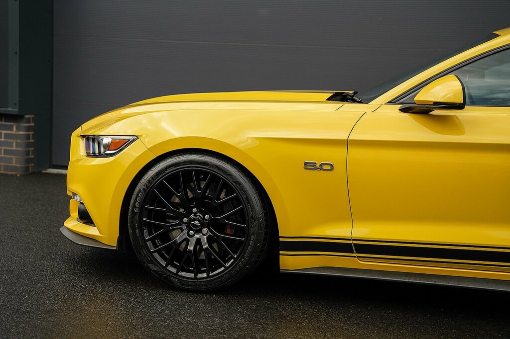 Ford Mustang Gt Red #27