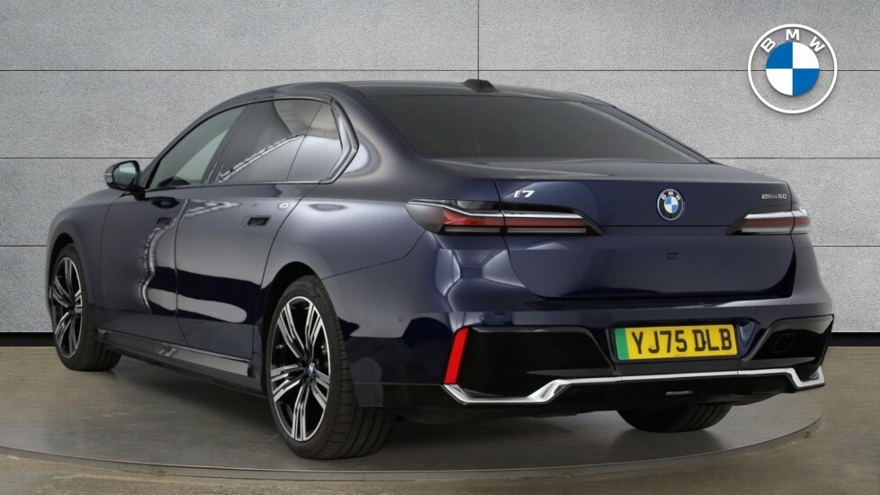 BMW i7 I7 Edrive50 M Sport Blue #3