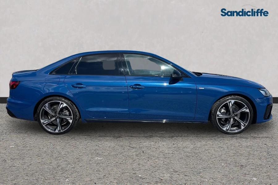 Audi A4 A4 35 Tfsi Black Edition S Tronic Saloon Blue #3