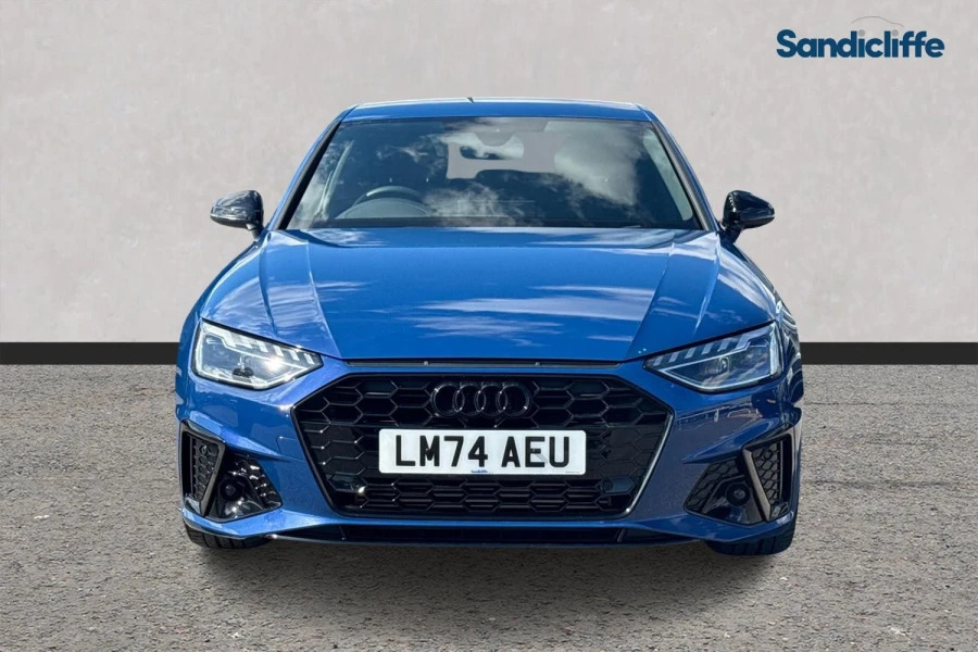 Audi A4 A4 35 Tfsi Black Edition S Tronic Saloon Blue #2