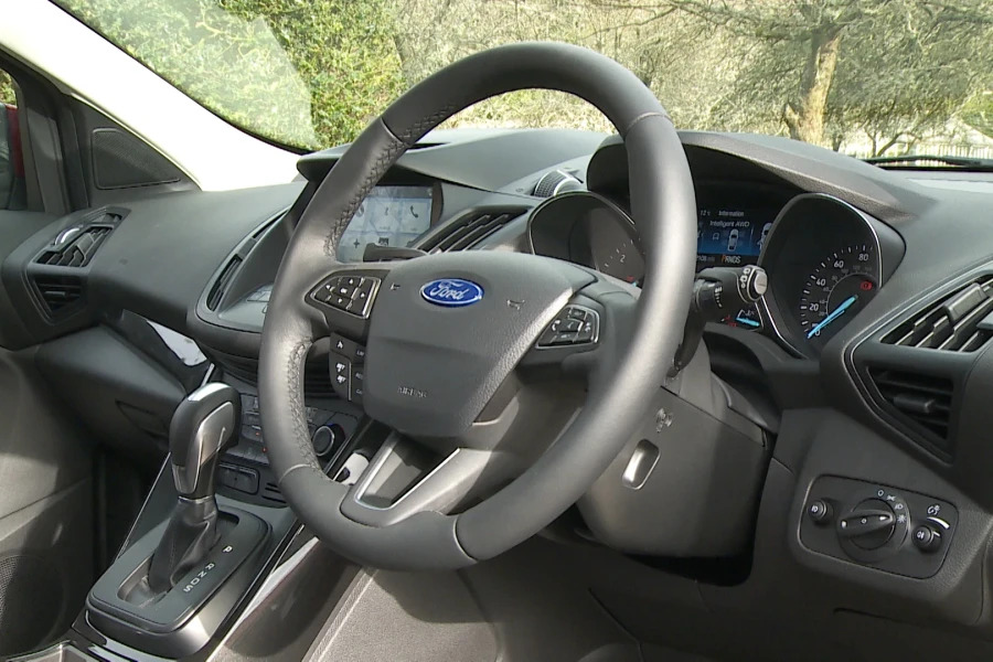 Ford Kuga Kuga 2.0 L Tdci Vignale 6Spd 180Ps FE18CYH White #3