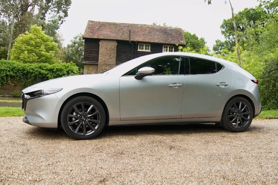 Mazda 3 3 2.0 Skyactiv X Mhev Gt Sport Tech Hatchback Silver