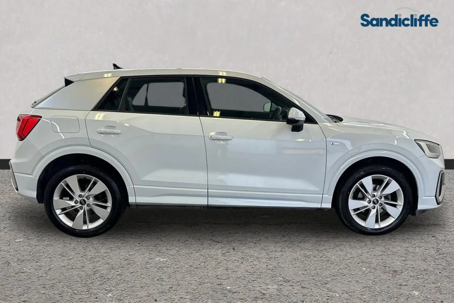 Audi Q2 Q2 35 Tfsi S Line S Tronic Estate FT72JNF White #3