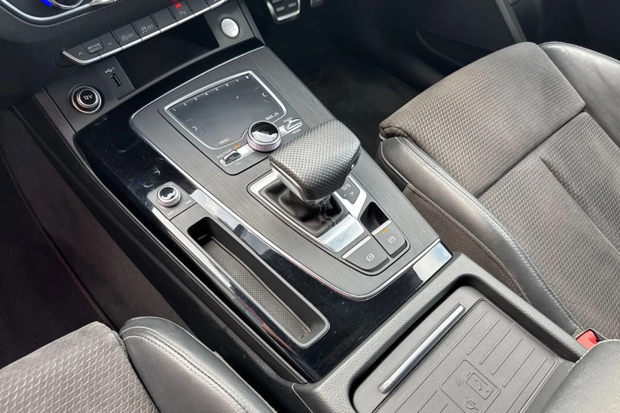 Audi Q5 Tfsi Quattro S Line Black Edition Black #45