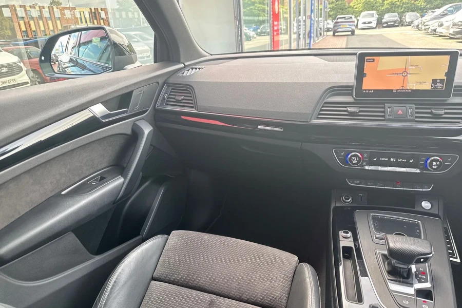 Audi Q5 Tfsi Quattro S Line Black Edition Black #38