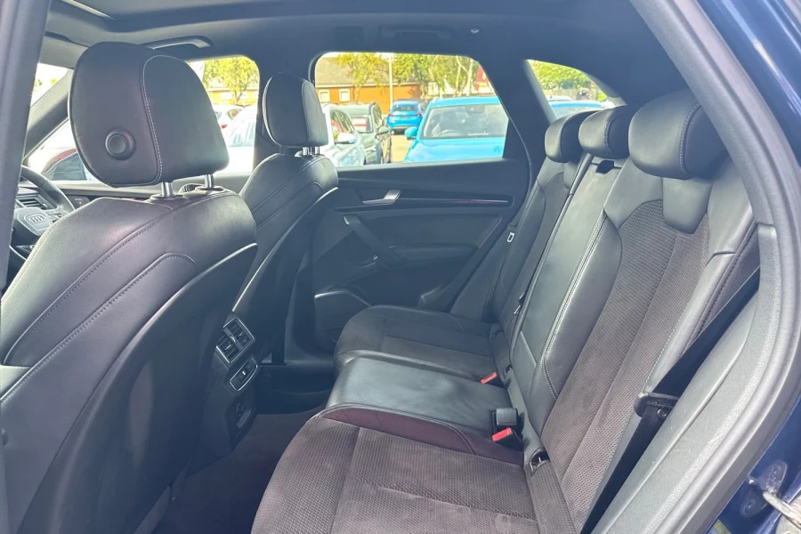 Audi Q5 Tfsi Quattro S Line Black Edition Black #36
