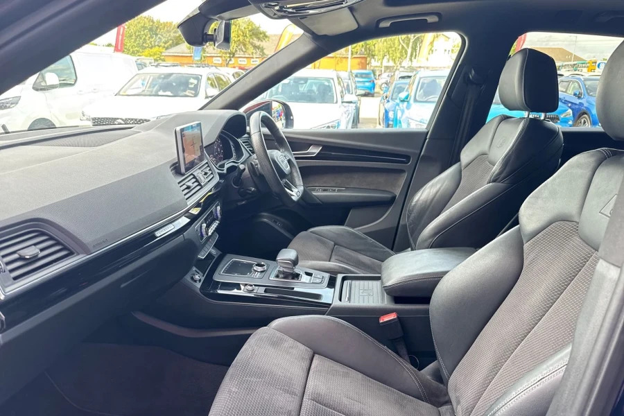 Audi Q5 Tfsi Quattro S Line Black Edition Black #43