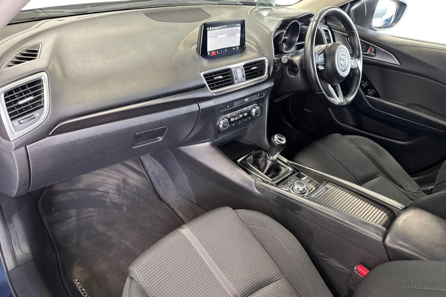 Mazda 3 White #12