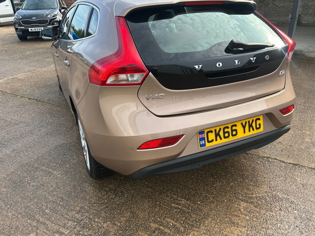 Volvo V40 2.0 D2 Se Lux Nav Hatchback Euro 6 Brown #6