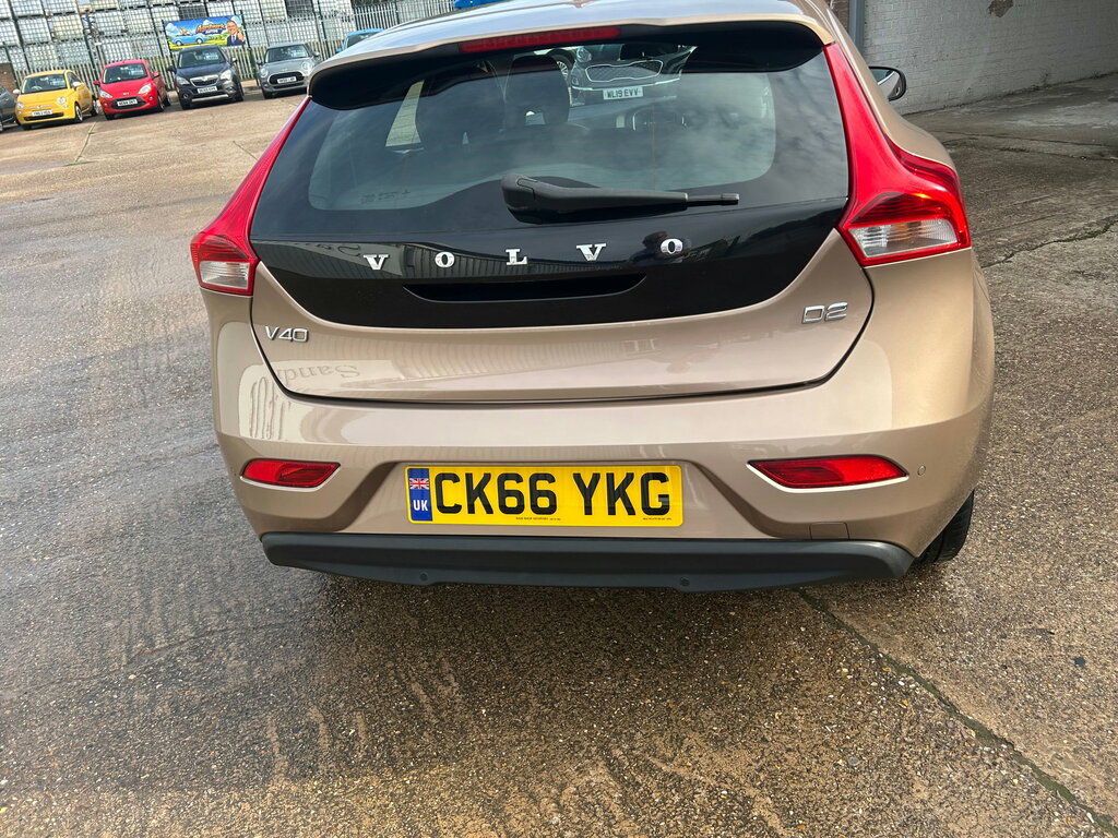 Volvo V40 2.0 D2 Se Lux Nav Hatchback Euro 6 Brown #5