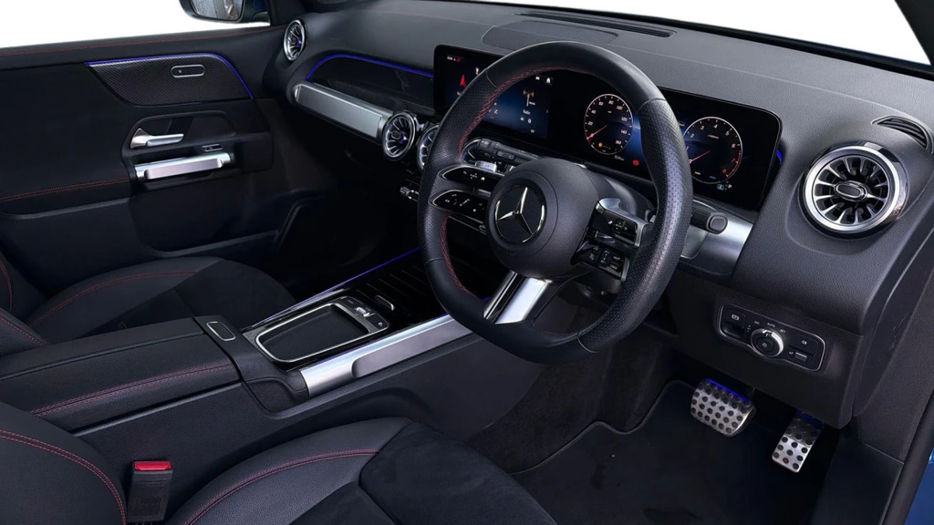 Mercedes-Benz GLB Class Glb 200 Amg Ln Executve M Blue #3