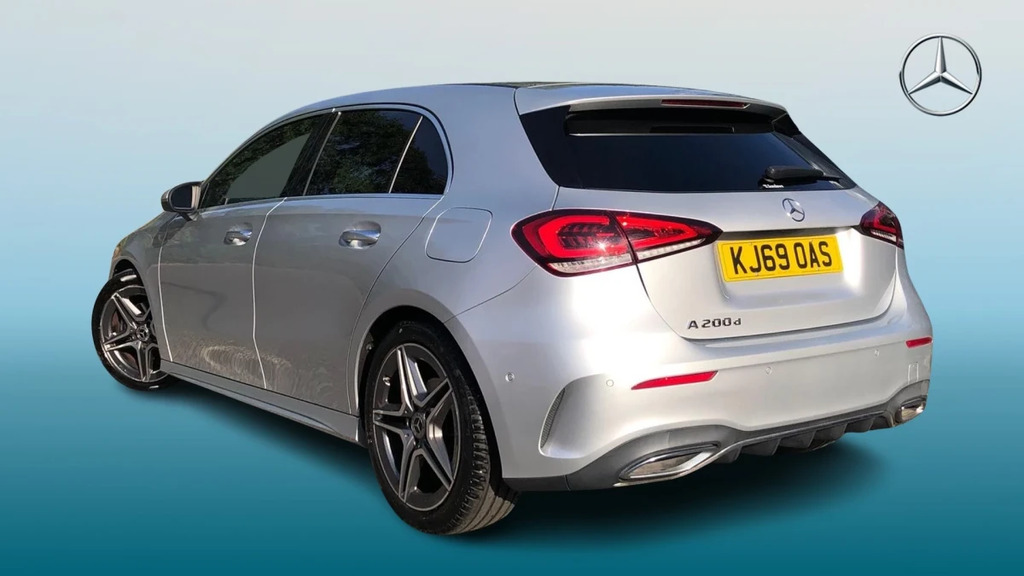 Mercedes-Benz A Class A 200 D Amg Line Premium Silver #2