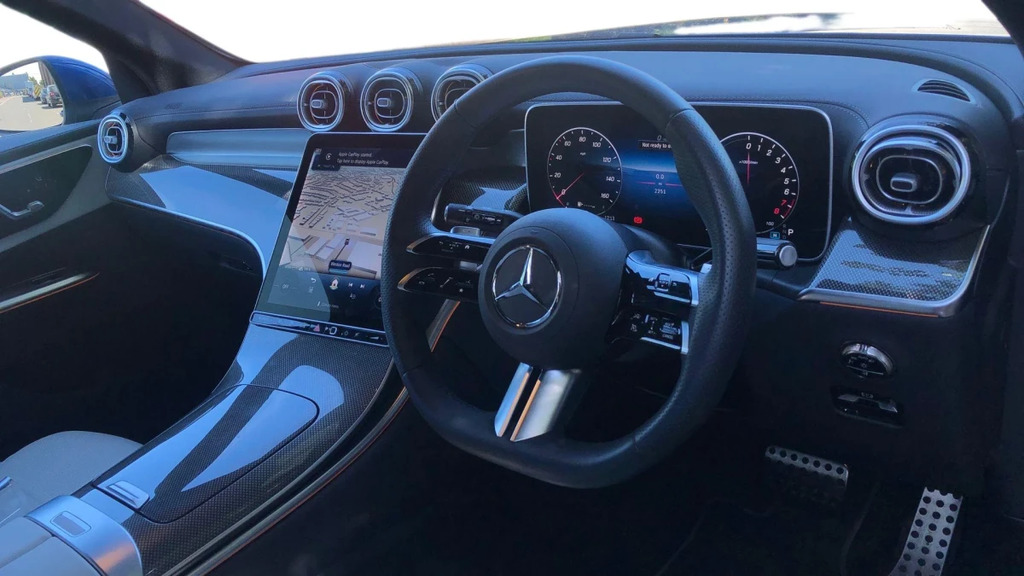 Mercedes-Benz GLC Class Glc 300 Amg Line E 4Matic Blue #3