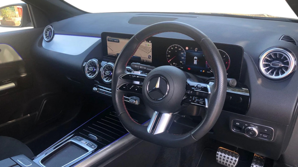 Mercedes-Benz GLA Class Gla 220 Amg Line Exec D 4 KW75WRA Black #3