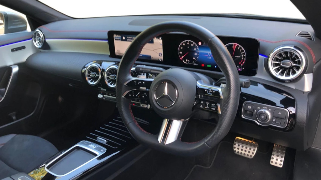 Mercedes-Benz CLA Class Cla 250 Amg Line Executiv Grey #3