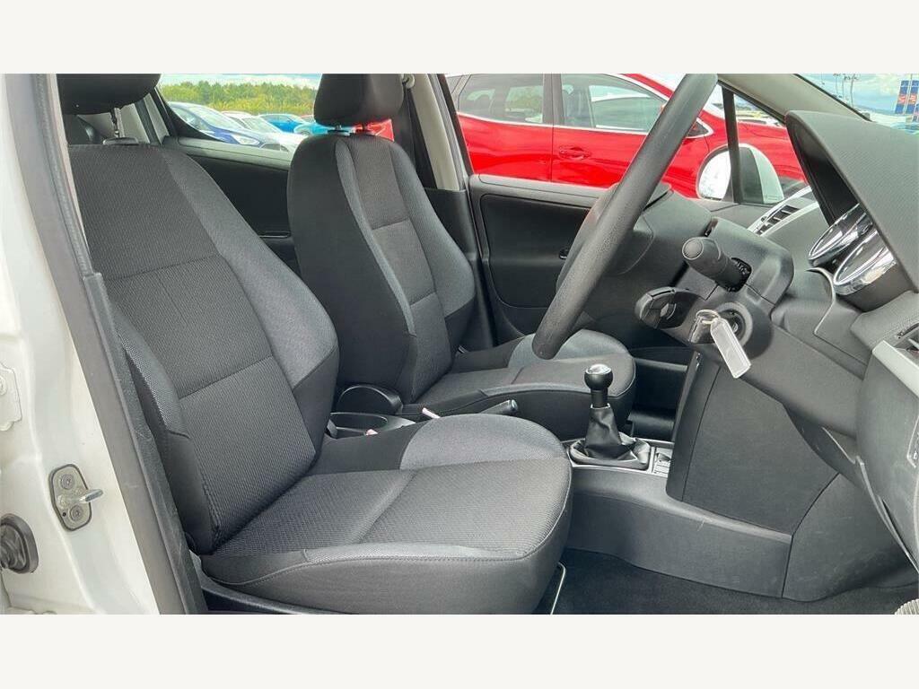 Peugeot 207 Hatchback 1.4 Hdi S 2009 Silver #10